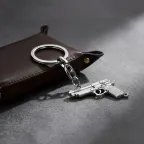 Bomboniera Compleanno Ciondolo Gadget Pistola