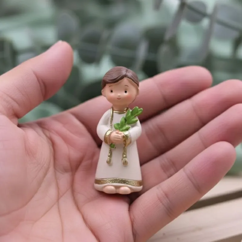elegante e dallo stile botanico: la statuina sacro ulivo per bimbi