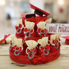 Bomboniera Laurea Corona di Alloro su Torta 25 Sacchetti e Confetti