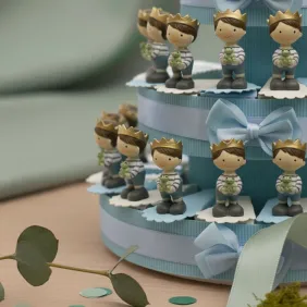 Bomboniera Comunione Principe Ranocchio su Torta con Confetti