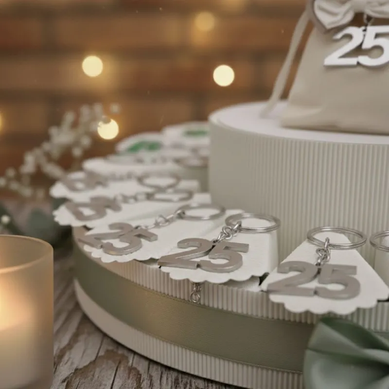 Torta Bomboniera Portachiavi con numero 25