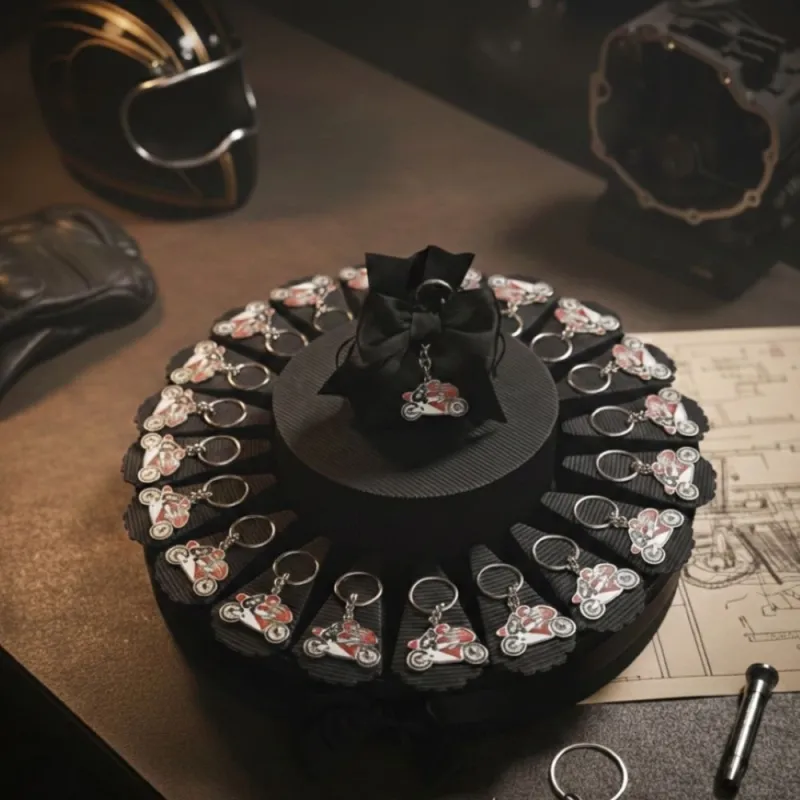 Torta Bomboniera Motociclista Racing - Struttura Nera e Portachiavi Moto Rosso