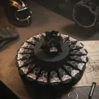 Torta Bomboniera Motociclista Racing - Struttura Nera e Portachiavi Moto Rosso