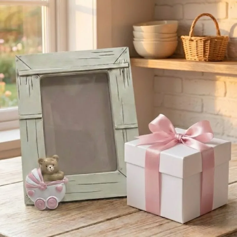 Cornice Portafoto Legno Shabby con Orsetto - Regalo Nascita Bimba