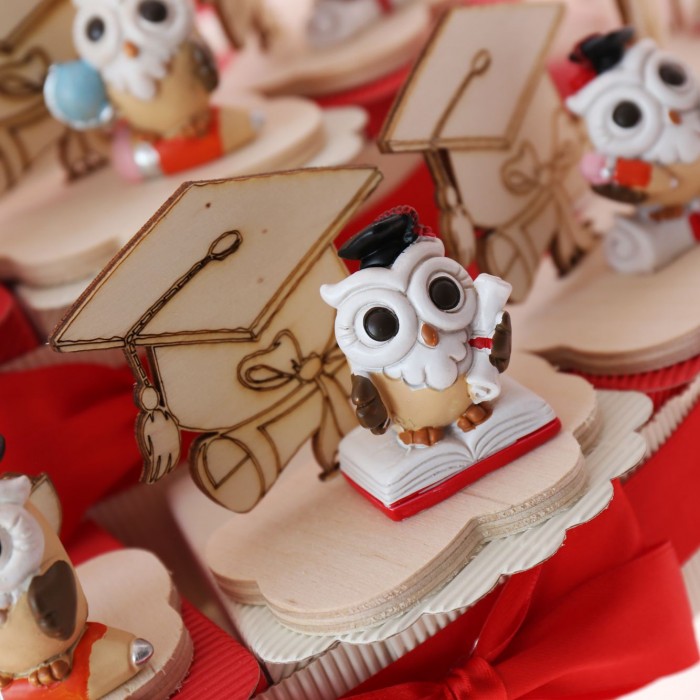 Torta Bomboniere LaureaGufo Hermes su Tocco in Legno