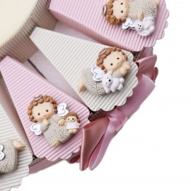 Bomboniere Angioletti per bimba con ali per il battesimo di una femminuccia su Torta Bomboniere con Confetti