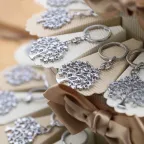 Torta Bomboniere Albero delle Farfalle  Portachiave per Matrimonio con confetti e astuccio portaconfetti.