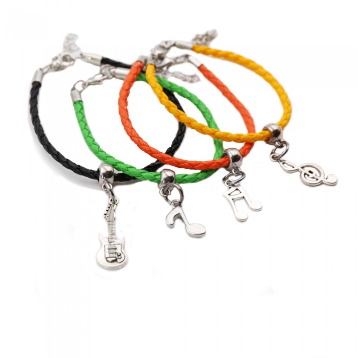 Bomboniere bracciali Compleanno Kit Ciondoli Musica gadget. Bomboniere bracciali Compleanno Kit Ciondoli Musica gadget.