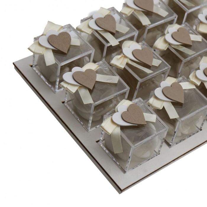 Vassoio Plexiglass Panna con Applicazione Legno Doppio Cuore Confetti Vassoio Plexiglass Panna con Applicazione Legno Doppio Cuore Confetti