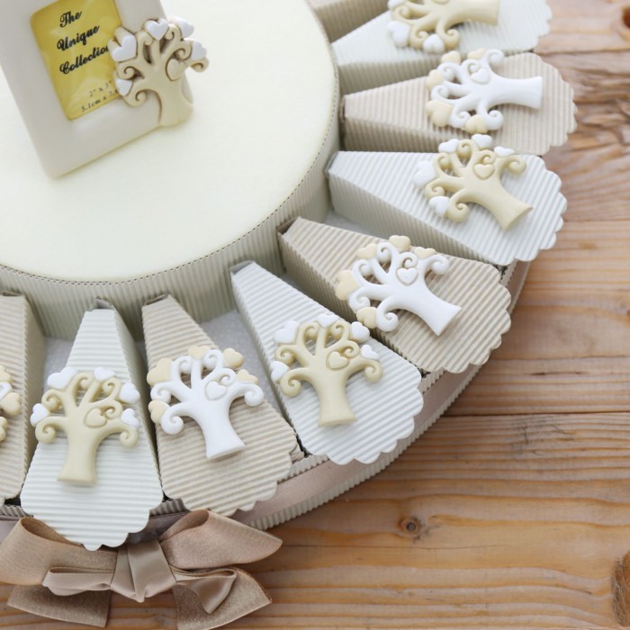 Torte Bomboniere Matrimonio con Albero della Vita Magnete Heart Torte Bomboniere Matrimonio con Albero della Vita Magnete Heart
