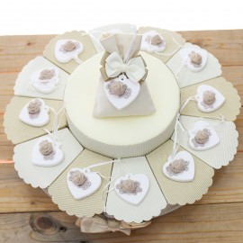 Cuore di Gesso Appendino bianco con fiori Torte Bomboniere