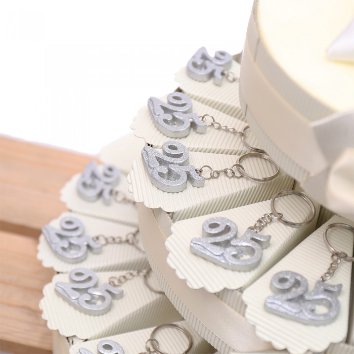 Torta Bomboniere Anniversario 25 Anni Portachiavi Glitter Argento Torta Bomboniere Anniversario 25 Anni Portachiavi Glitter Argento