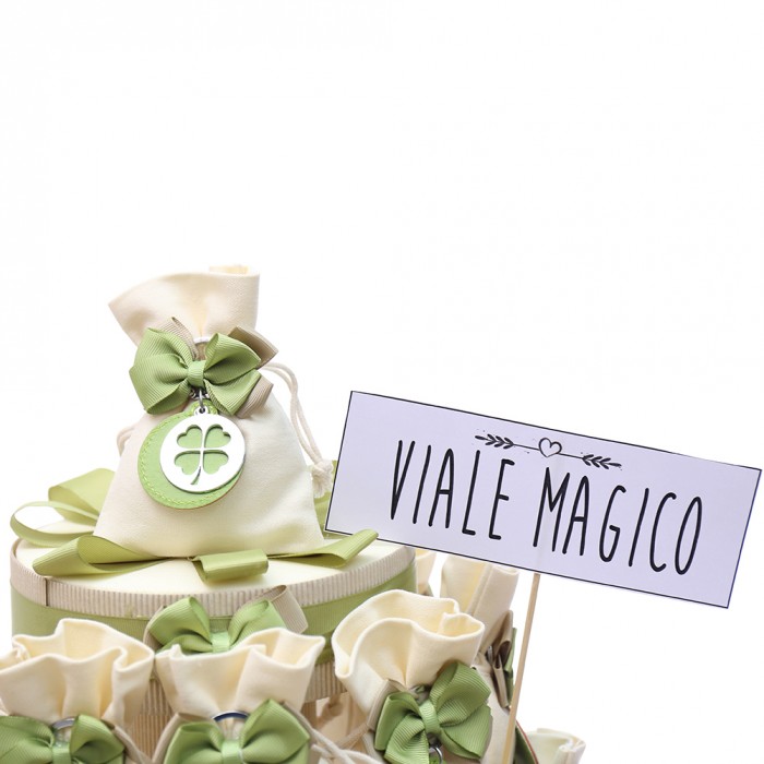 Bomboniere Portachiavi Quadrifoglio Traforato con Cerchietto di Pelle Verde Torta da 25 Sacchetti