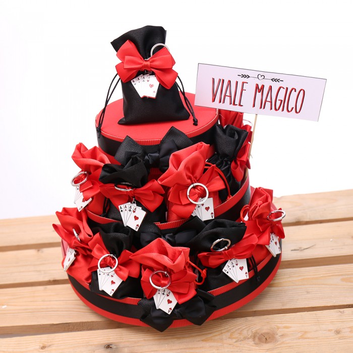 Bomboniera Compleanno Portachiavi Carte Poker D’Assi Torta da 25 Sacchetti
