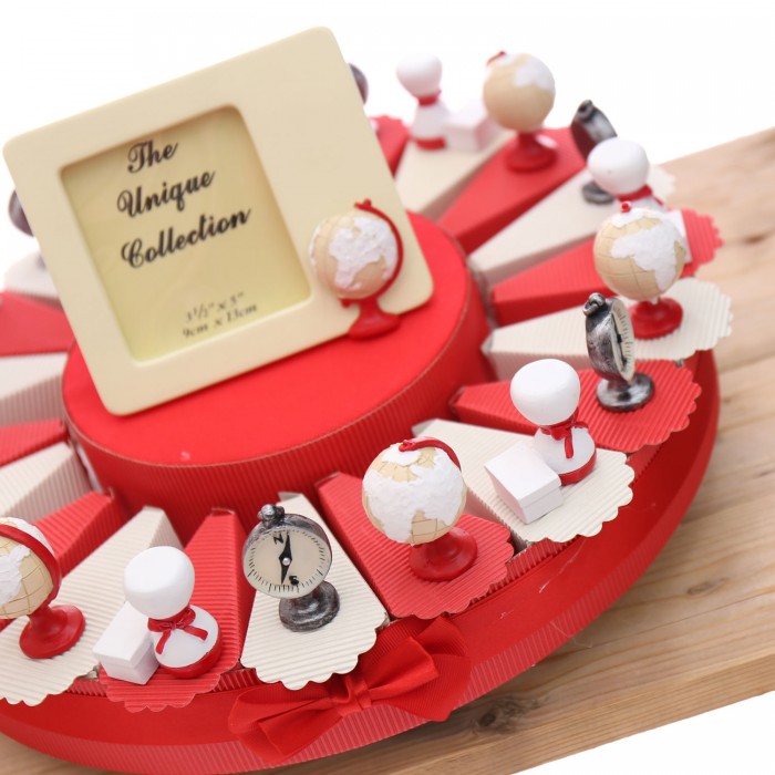 Statuine Tema Viaggio su torta bomboniere Clessidra, bussola e Mappamondo