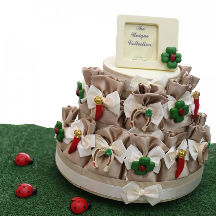 Torta Sacchetti Good Luck Magneti Portafortuna Ferro di Cavallo, Corno e Quadrifoglio