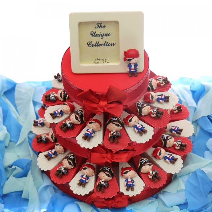 Torta bomboniere Pirati all'arrembaggio calamite Compleanno
