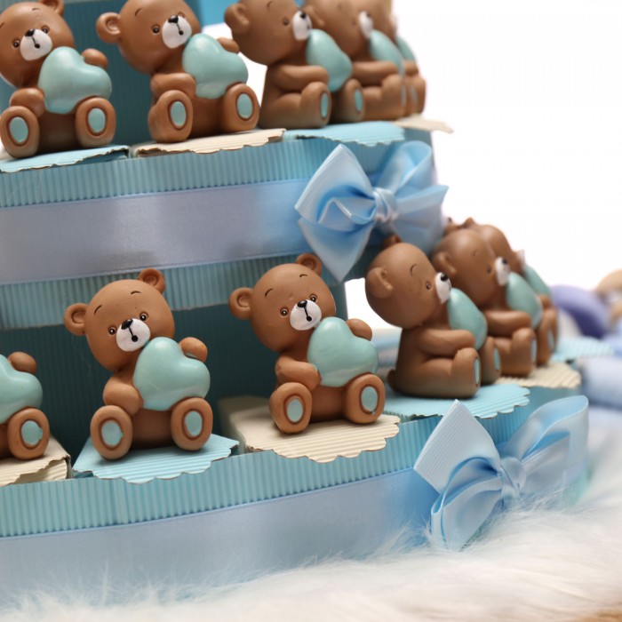 Dolce Orsetto con Cuore Azzurro Statuina Su Torta Bomboniera