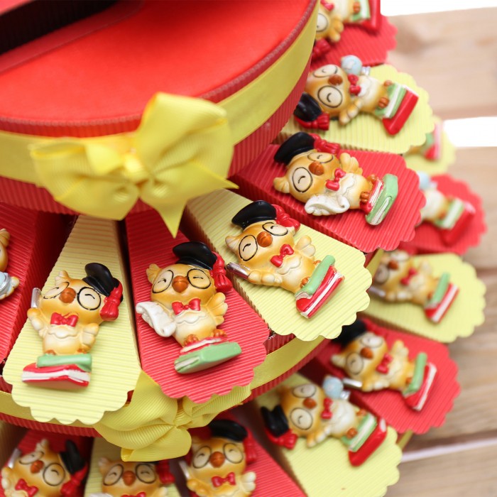 Torta Magnete Magnete Mix Gufetti laurea con papillon