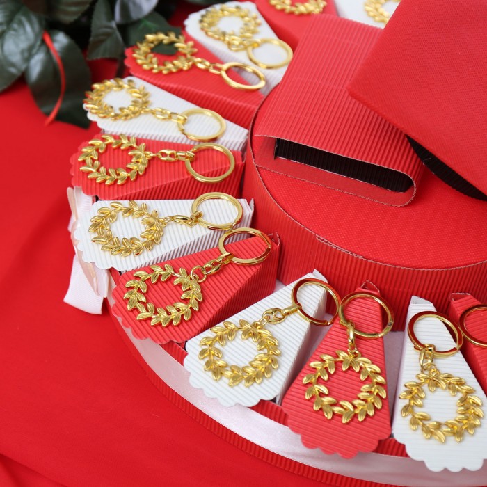 Torta Bomboniera Corona D'Alloro Dorata Bomboniera Per Laurea