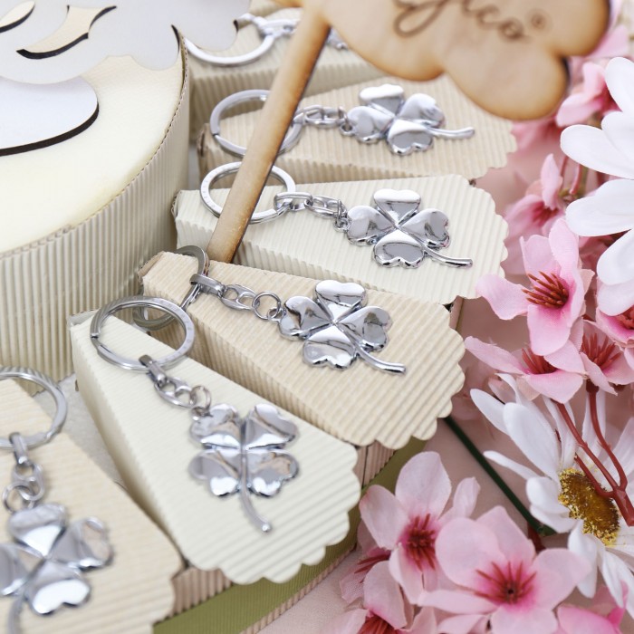 Torta con Portachiave Quadrifoglio Fortunato Bomboniera