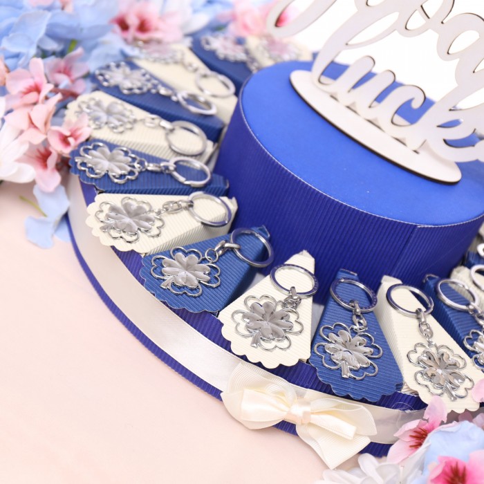 Bomboniera Confezionata su Torta Quadrifoglio Elegante Fai da te