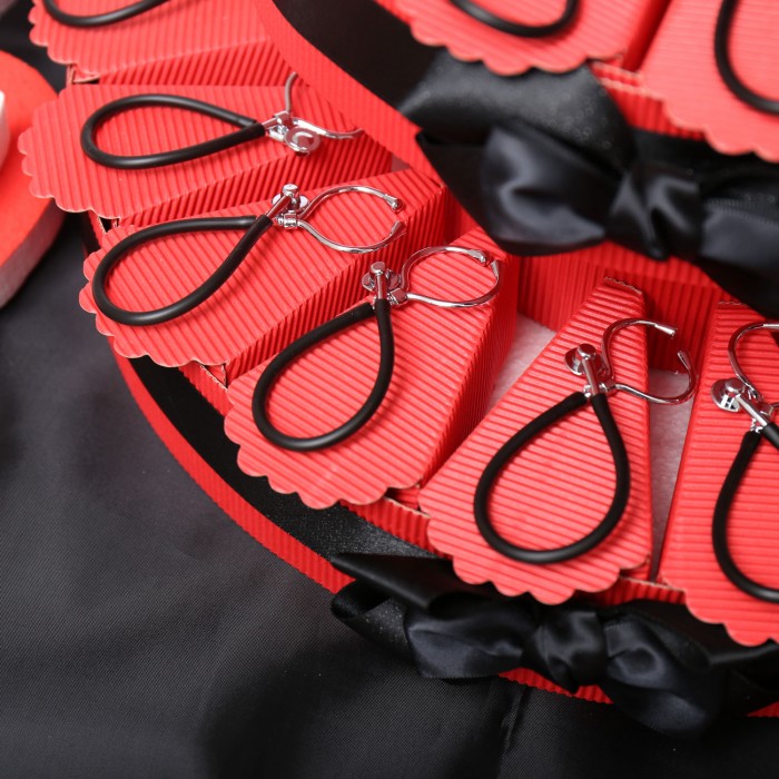 Bomboniere Online  Torta Portaconfetti con Stetoscopio Maxi Laurea Inf
