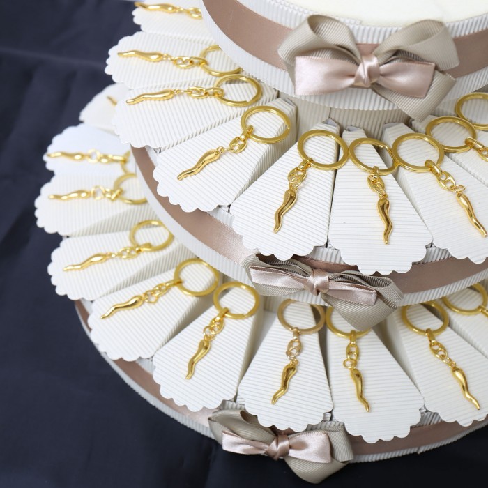Torta Bomboniera Cornetto Portafortuna Gold Bomboniera
