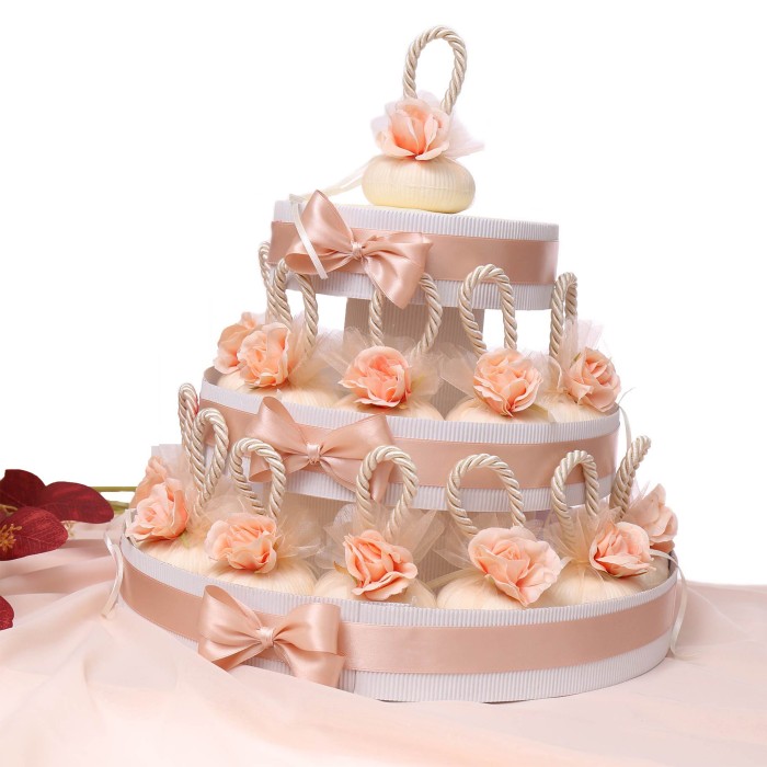 Bomboniera Torta Saponi Profumatissima Compleanno Con Fiore Panna e Rosa Comunione e Matrimonio