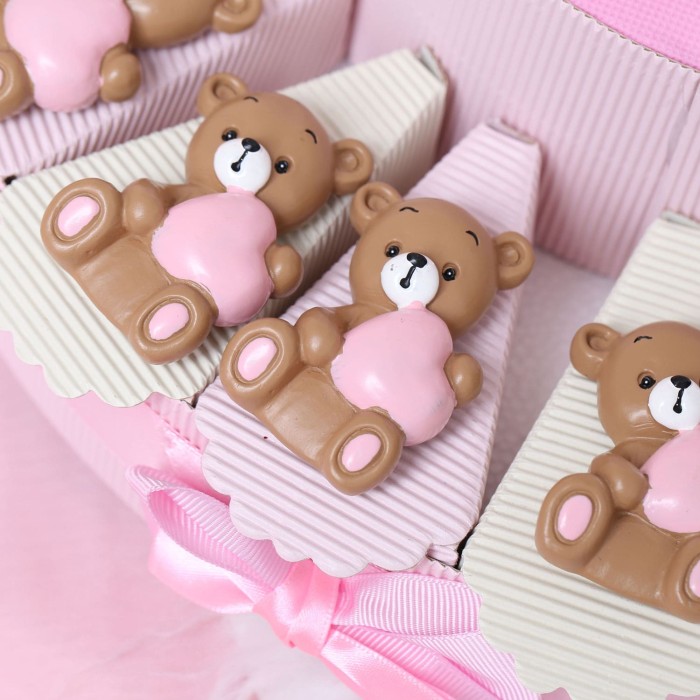 Nascita e Battesimo bomboniere su torta orsetto bimba con cuore www.vialemagico.it