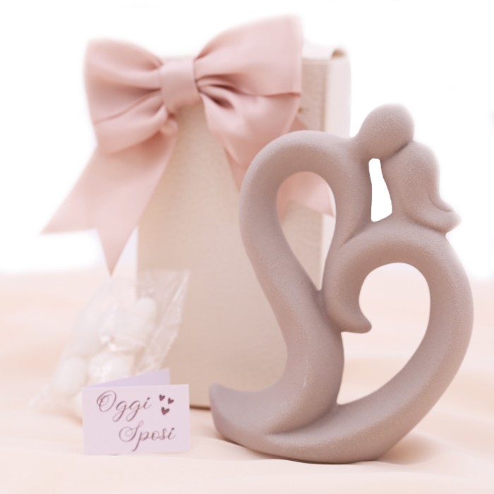 Bomboniera Matrimonio Coppia Sposi Abbraccio Del Cuore In Scatola