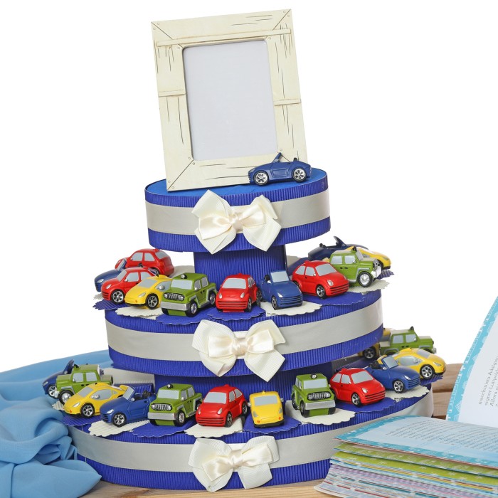 Bomboniere Comunione mix di automobili statuine su torta portaconfetti con portafoto