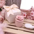 Bomboniere Confezionate per Matrimonio candela in porcellana rosa con fiore | CANDELA PICCOLA