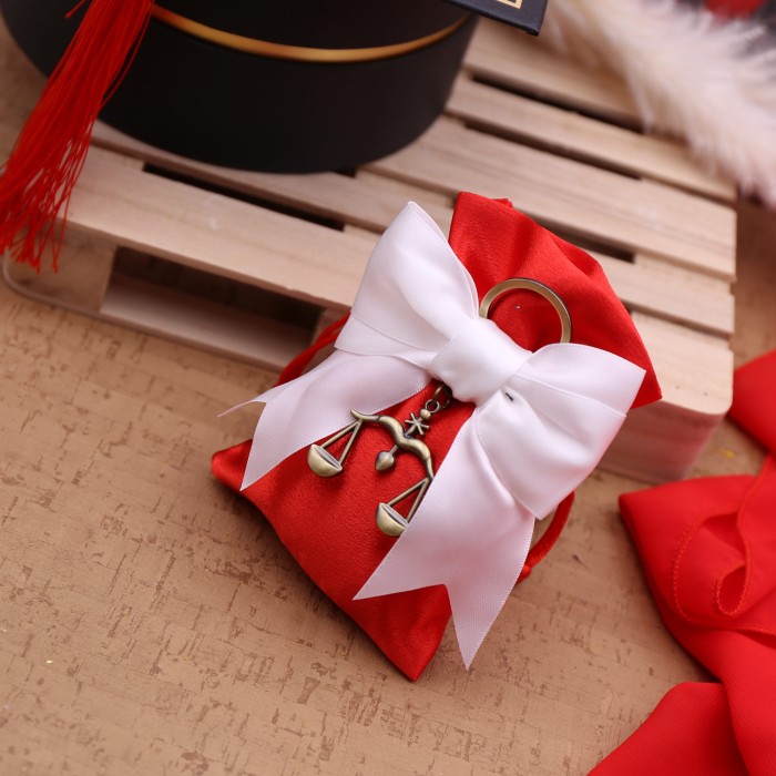 Bomboniere Laurea Avvocato Portachiavi Bilancia Retro Bronze con Sacchetto