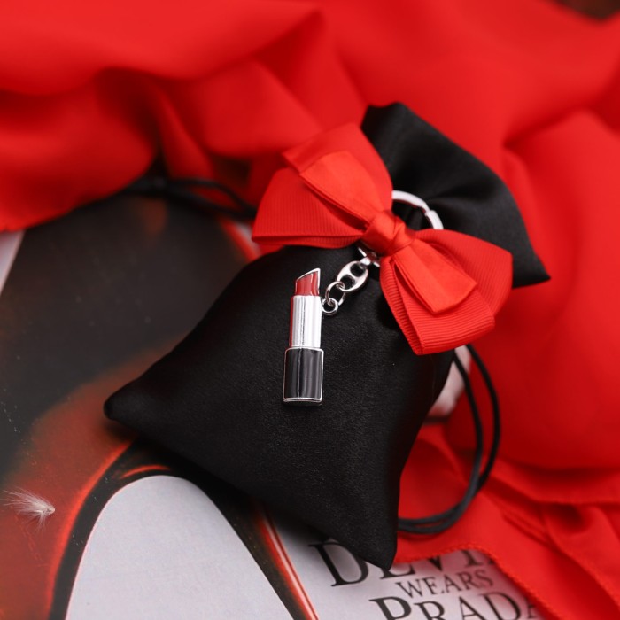 Rossetto Rosso Bomboniera sacchetto per Compleanno 18 anni con Portachiavi