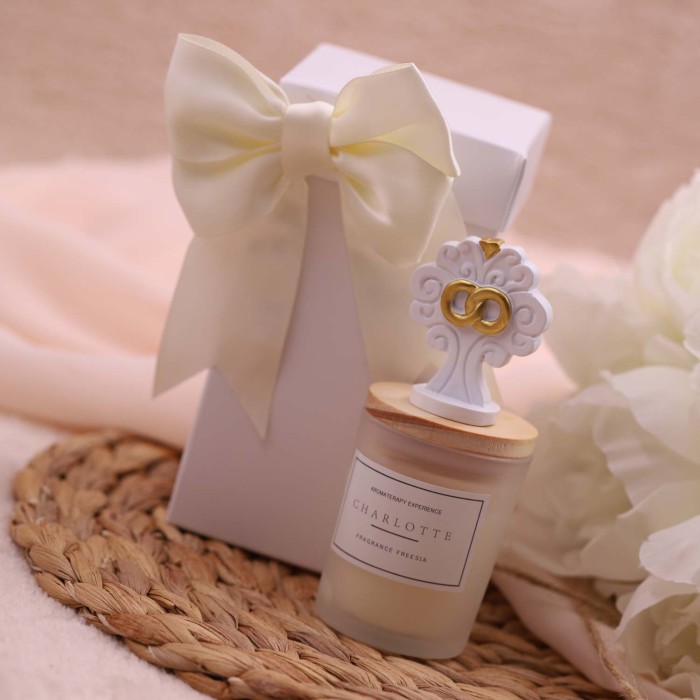 Matrimonio e Anniversario bomboniere candele albero della vita fedi dettaglio