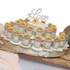 Candela Profumata con Girasole in Porcellana confezionata su torta
