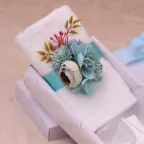 Diciottesimo in Tiffany: Asciugamano con Fiori - Bomboniere Confezionate