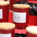 Candele Cherry confezionata su Maxi Torta Laurea