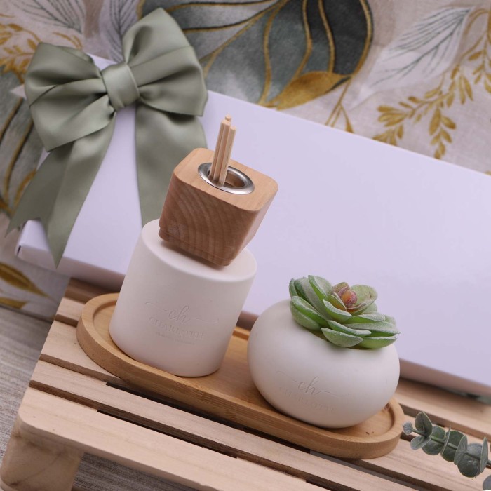 Confezione pensata per il Matrimonio e la Prima Comunione completa di confetti e bigliettini