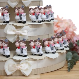 Statuina Matrimonio Sposi in  Vespa Torta Bomboniere vialemagico bomboniere
