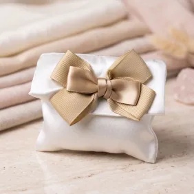 Pochette Bianca con confetti e bigliettino | Bomboniera confezionata