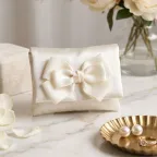 Bomboniera Chic: Pochette in Raso Avorio con Fiocco