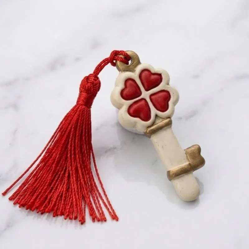 Chiave Portafortuna con Nappina Rossa e Quadrifoglio