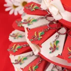 Torta portaconfetti con Asso di Bastoni portafortuna | Bomboniere