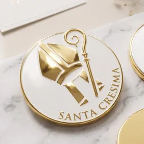Magnete Santa Cresima in Metallo Dorato e Smalto Bianco Greenford – Bomboniera Fai da Te
