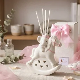 Bomboniera Battesimo Bimba Profumatore LED – Elefantino su Cavallo a Dondolo
