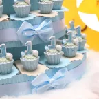 Torta Bomboniere Primo Compleanno Bimbo con Statuine Cupcake Numero 1