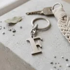 Portachiavi Lettera F in Metallo Cromato Silver - Bomboniera Fai da Te