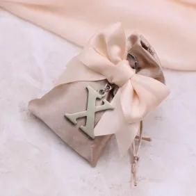 Bomboniera Portachiavi Lettera X In Metallo Cromato Con Sacchetto E Confetti Personalizzabili
